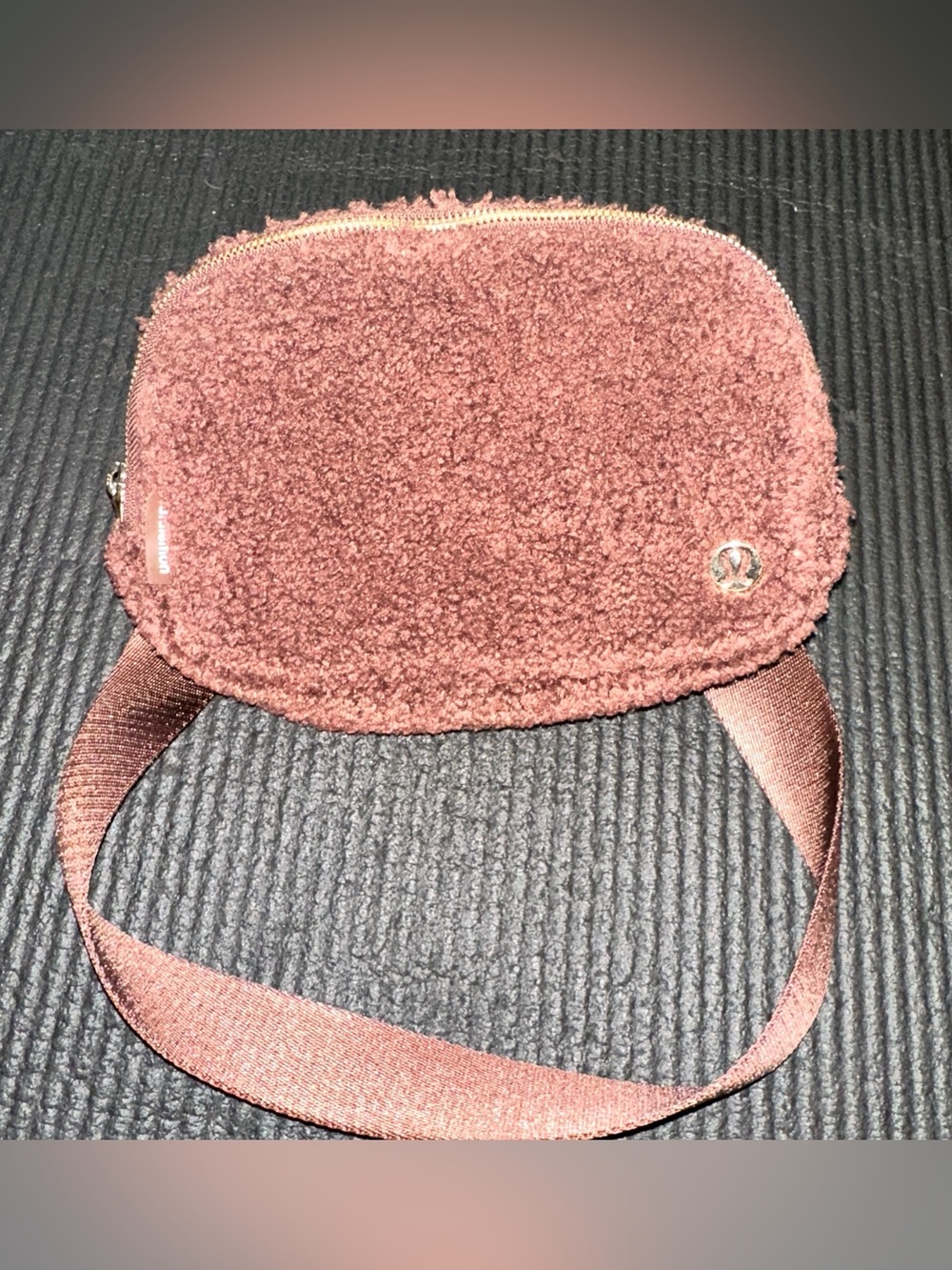 Lululemon Everywhere Belt Crossbody Bag Fleece Large 2L (Brown Earth /Gold)
